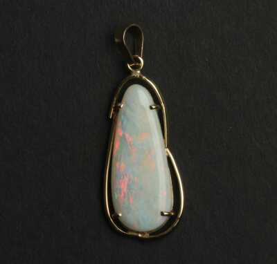 OPAL PENDANT
