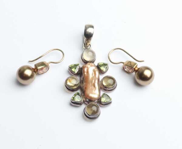 SILVER PENDANT