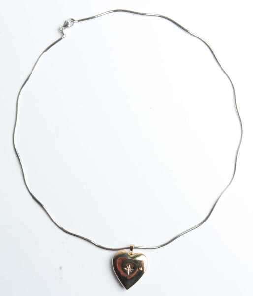 GOLD NECKLACE