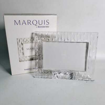 CRYSTAL PICTURE FRAME