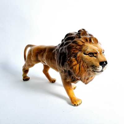 BESWICK LION