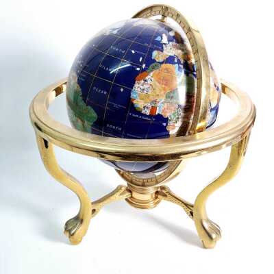 WORLD GLOBE