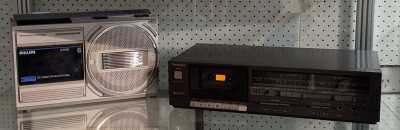 CASSETTE PLAYERS