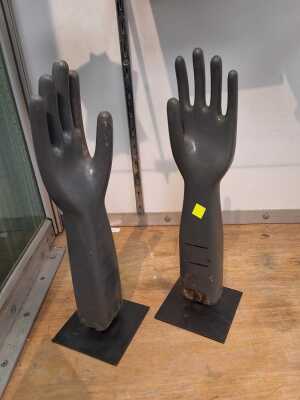 GLOVE STANDS