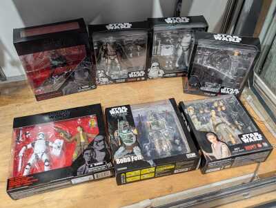 STAR WARS FIGURES