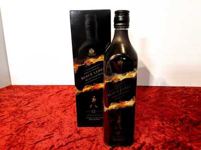 JOHNNIE WALKER BLACK LABEL WHISKY