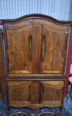 LINEN PRESS