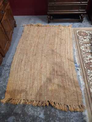 FLOOR MAT