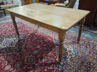 KITCHEN TABLE