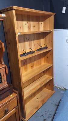 BOOKSHELF