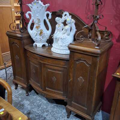 SIDEBOARD