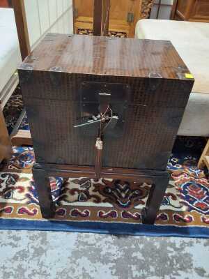 STORAGE CHEST