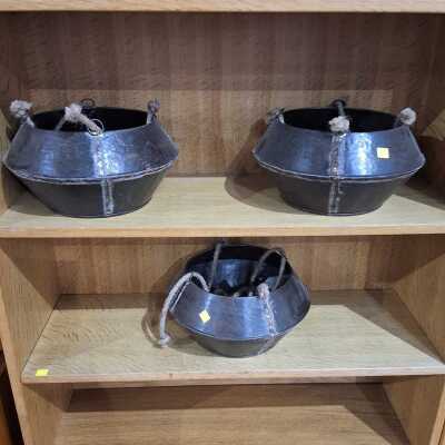 HANGING POTS