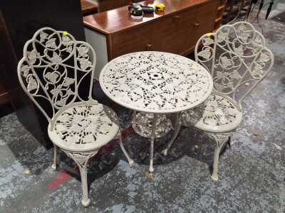PATIO SET