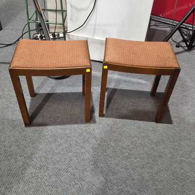 STOOLS