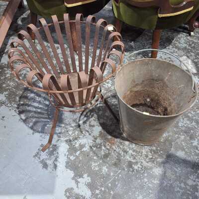 METAL LOT