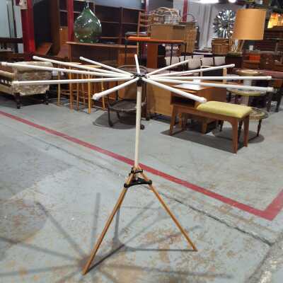 CLOTHES AIRER