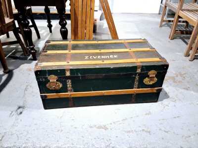 VINTAGE TRUNK