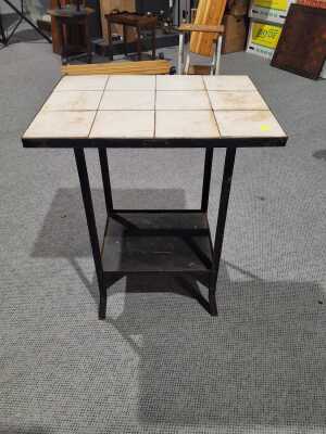 GARDEN TABLE