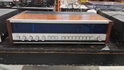 STEREO RECEIVER