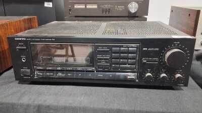 TUNER AMPLIFIER