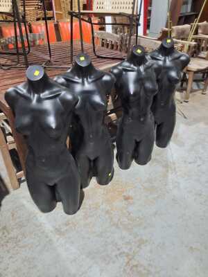 MANNEQUINS