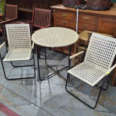 PATIO SET
