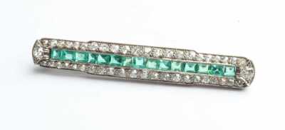 DIAMOND & EMERALD BROOCH