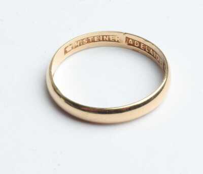 GOLD RING