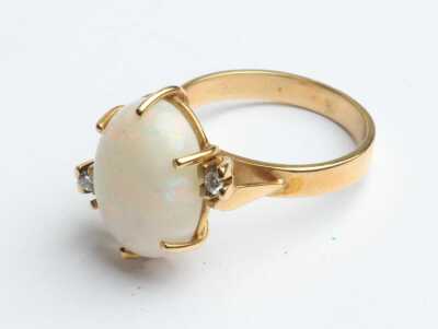 GOLD OPAL RING