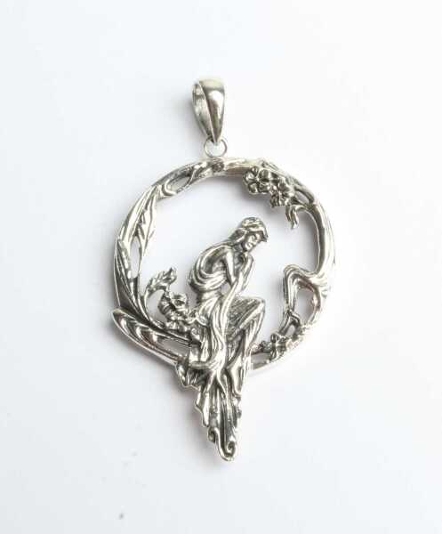 SILVER PENDANT