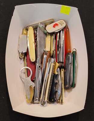 POCKET KNIVES