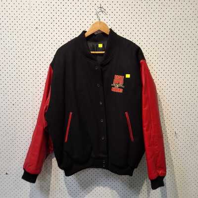 BOMBER JACKET